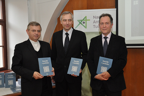 Ján Figeľ uviedol do života knihu “Katolík v politike”
