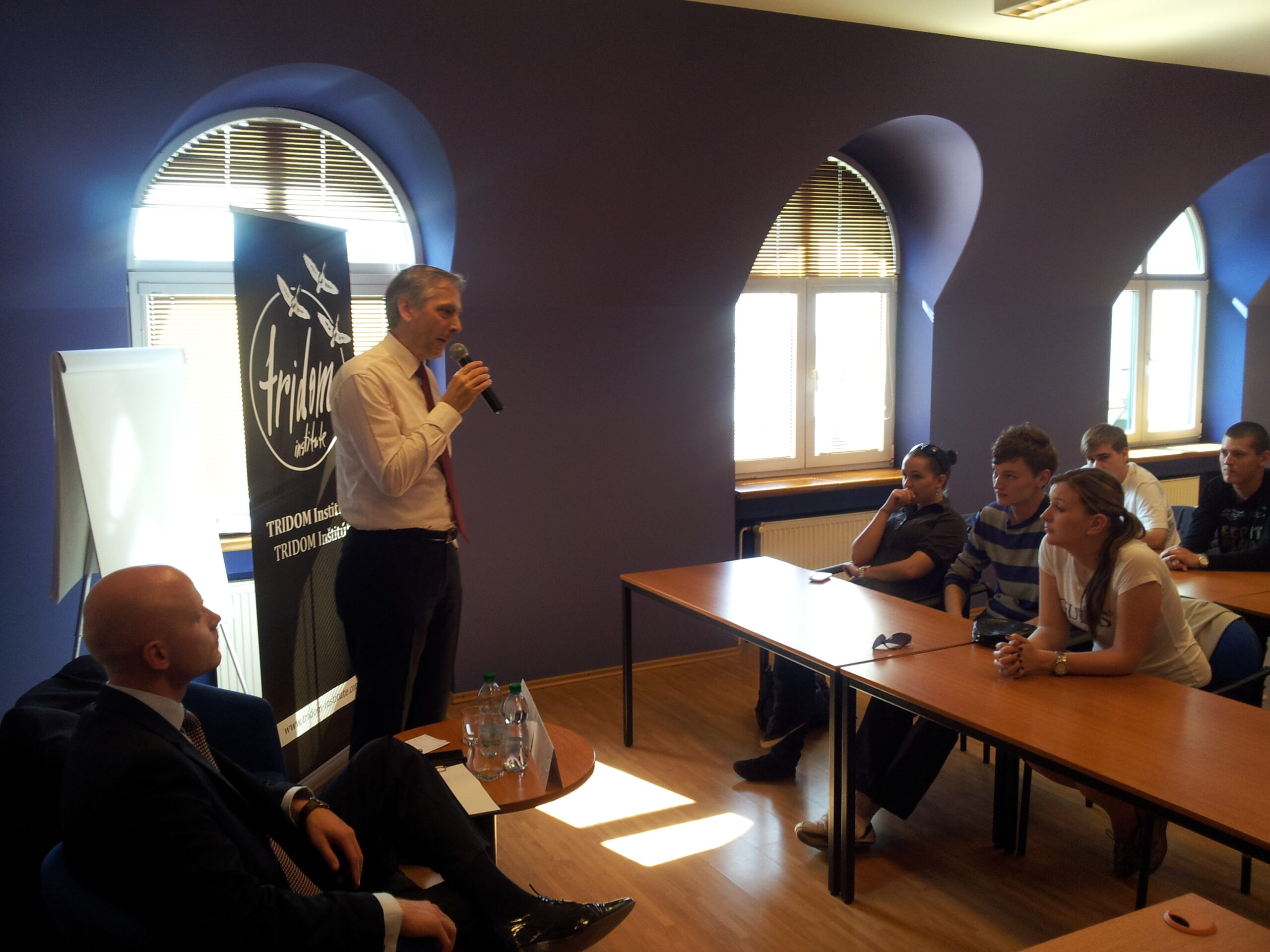 Ján Figeľ prednášal a diskutoval so študentami v Košiciach a v Banskej Bystrici