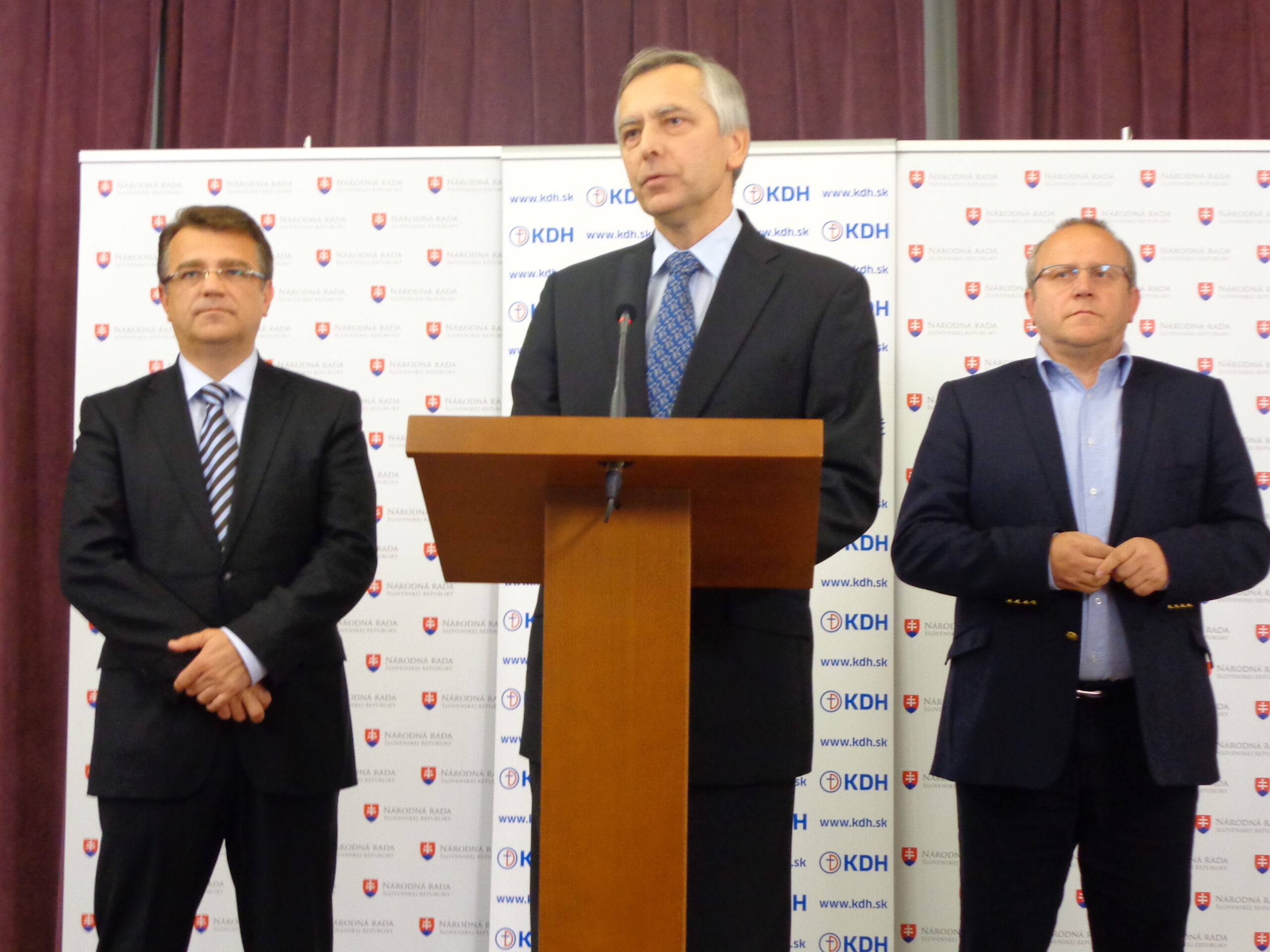 TB strany KDH o mimoriadnej schôdzi