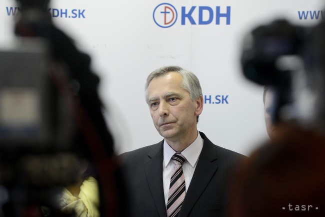 Fico používa lož rovnako ako kedysi Mečiar, vyhlásil Figeľ