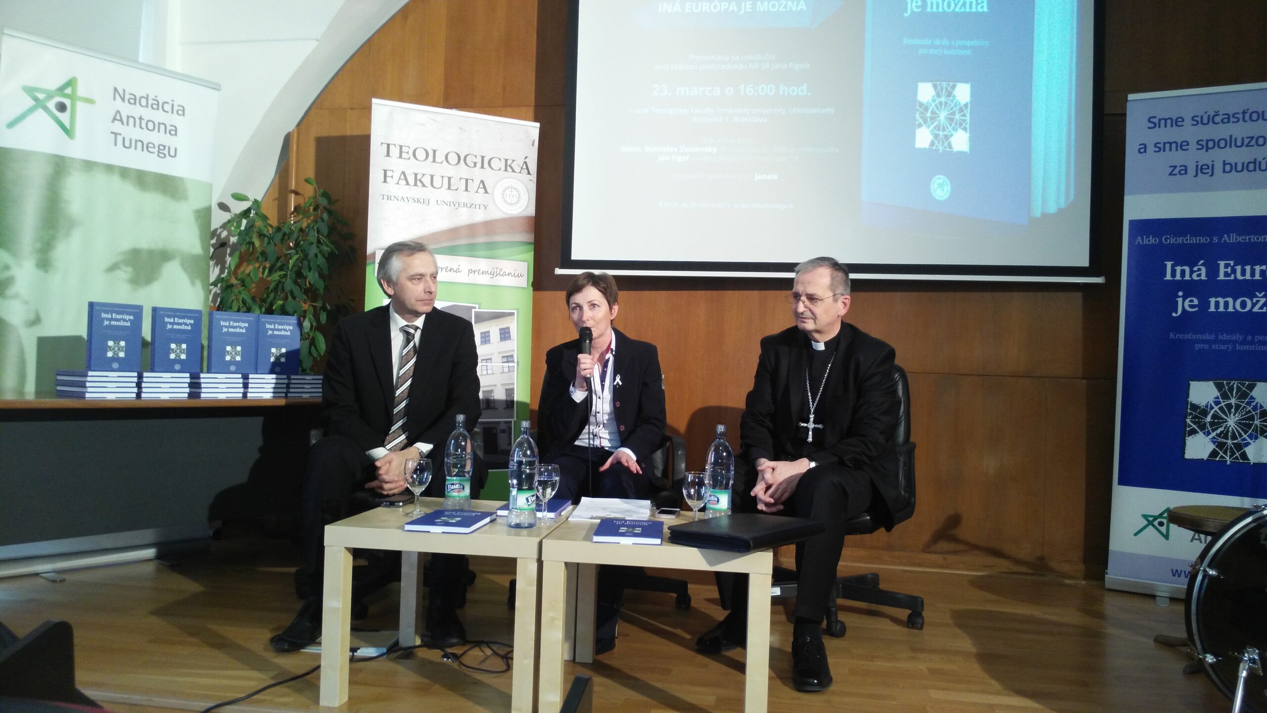 Stanislav Zvolenský a Ján Figeľ uviedli na trh novú knihu