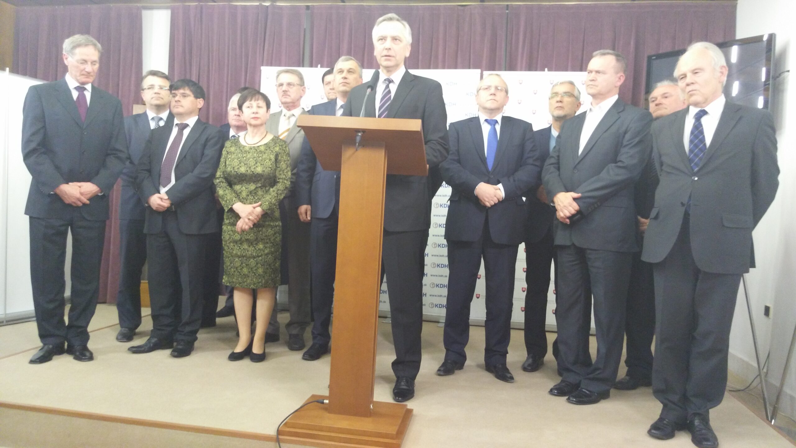 Smer odvoláva Figeľa z postu podpredsedu parlamentu už dnes