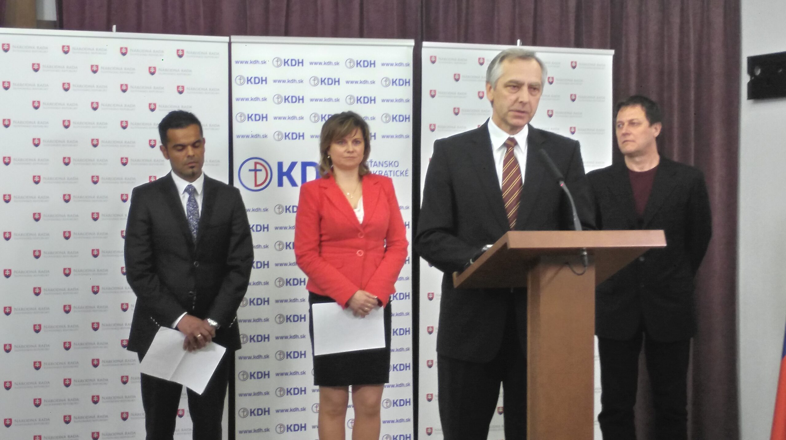Figeľ: Vláda situáciu s Rómami nezvláda, ponúkame vlastný program