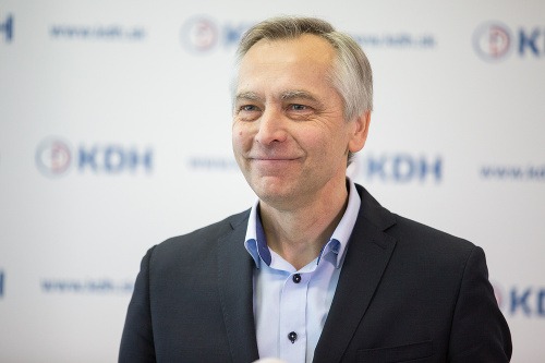 FIGEĽ: Naši podporili aj OĽaNO, časť kňazov Kotlebu. Chýbal každý hlas