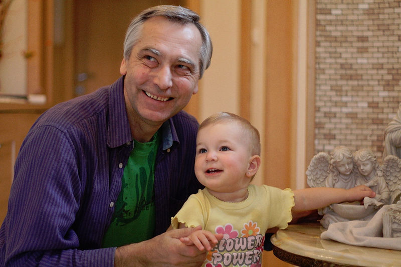 Ján Figeľ avec sa petite-fille Isabelle