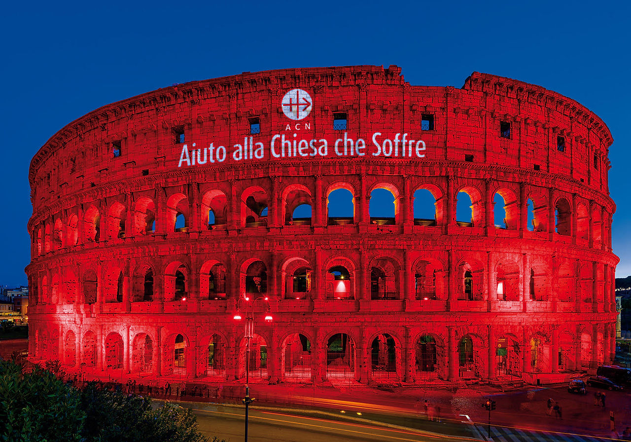 “El Coliseo de Roma iluminado de rojo puede abrir mentes y corazones”