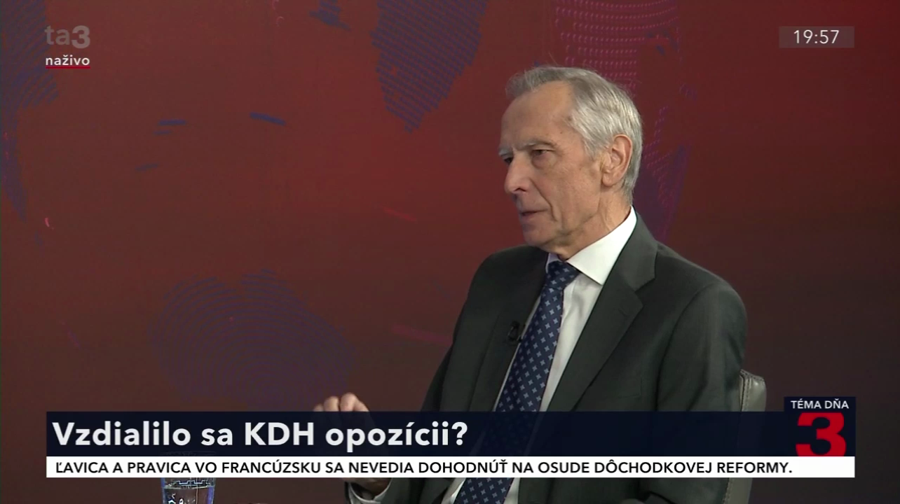 Novela ústavy nie je proti EÚ, tvrdí bývalý šéf KDH Figeľ. Kresťanskí demokrati si pri hlasovaní ale dali „vlastné góly“